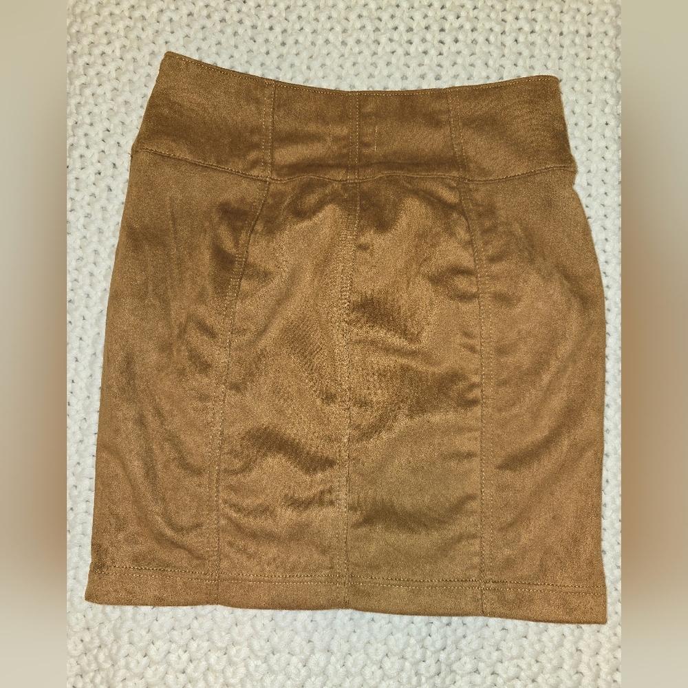 SO Brand Stylish Tan and Rust Skirt Set - Picture 4 of 6